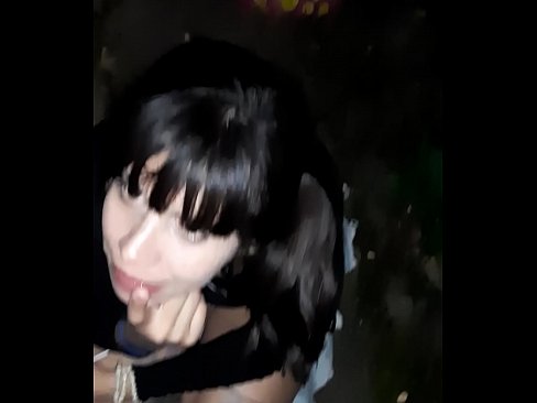 ❤️ На улице раздулся пенис в обмен на конфету Секс ролики у нас ❌❤